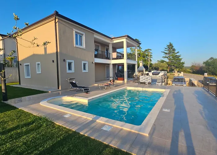 Kortus - Private Pool&700mbeach Villa *