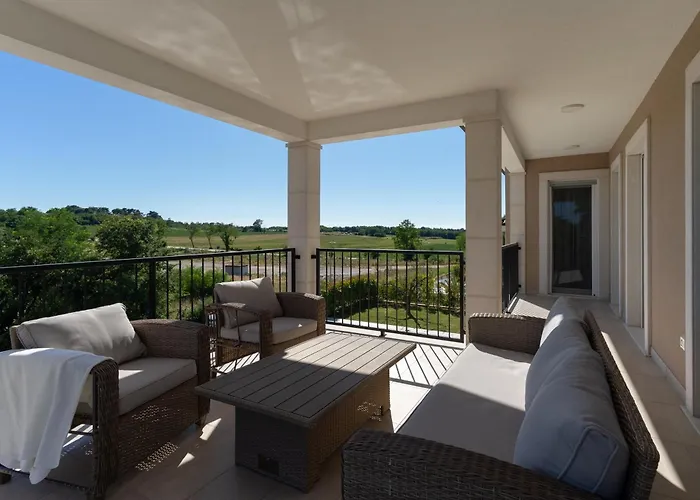 Villa Kortus - Private Pool&700mbeach