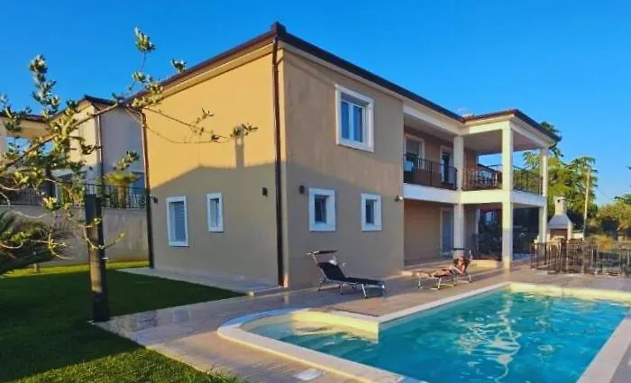 Kortus - Private Pool&700mbeach Savudrija