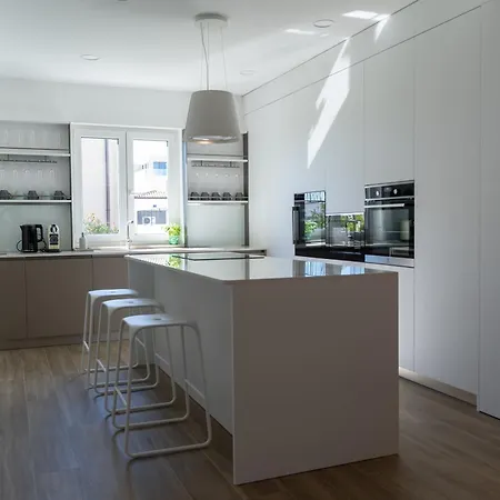 Villa Kortus Luxury Modern Near Petram Resort, 700m And Adriatic Golf *